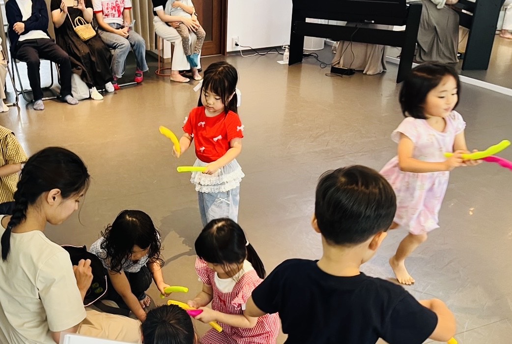 練馬区にあるレンタルスタジオ「練馬RBスタジオ」リトミックの様子